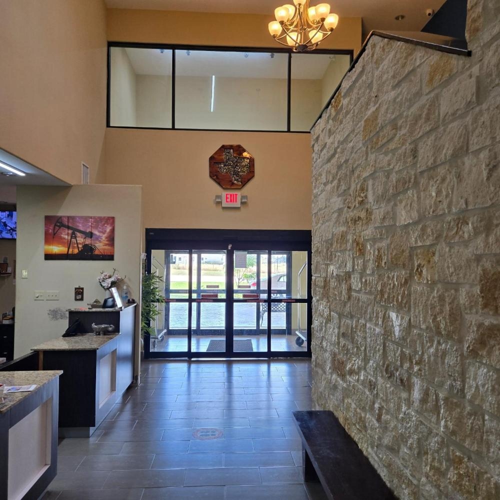 Karnes City Lodge